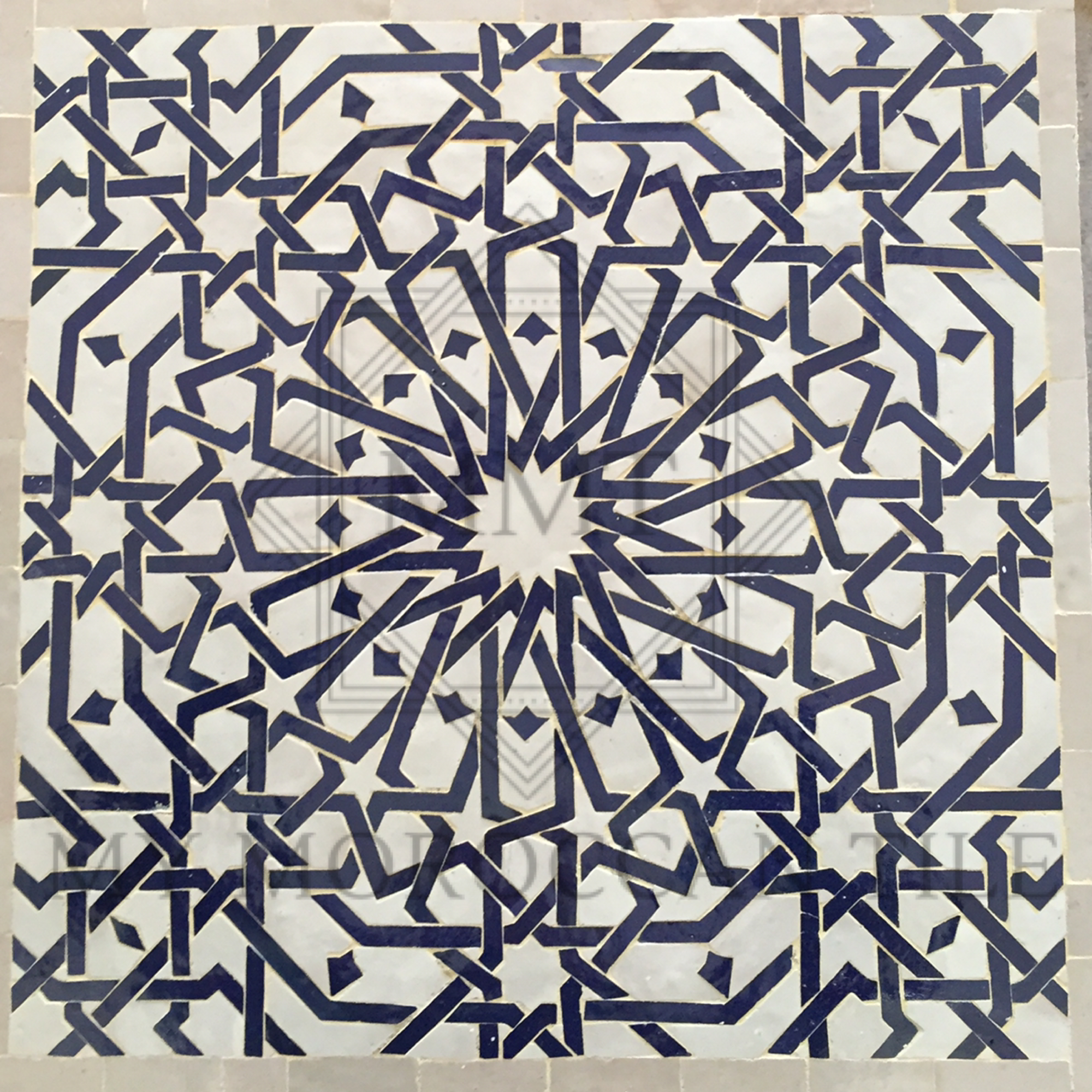 Alhambra sixteen pointed star Mosaic Tile